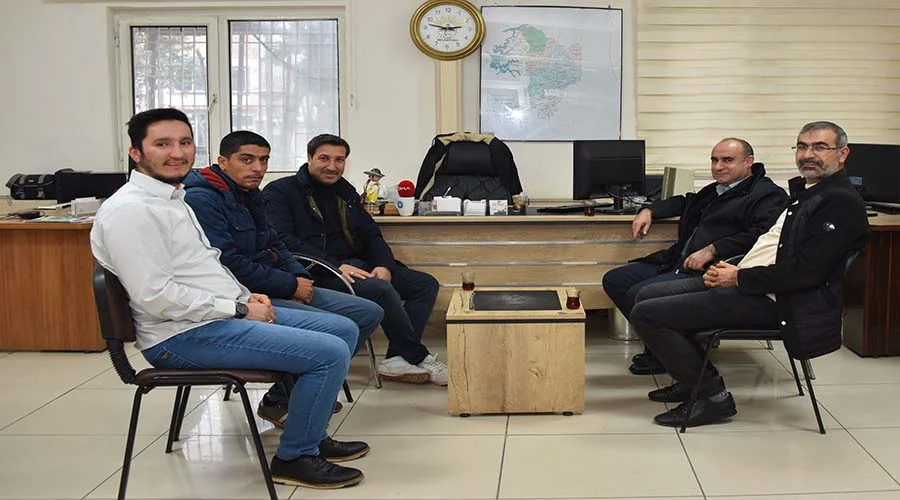 Nüfus Müdürü Tata gazetecileri ziyaret etti