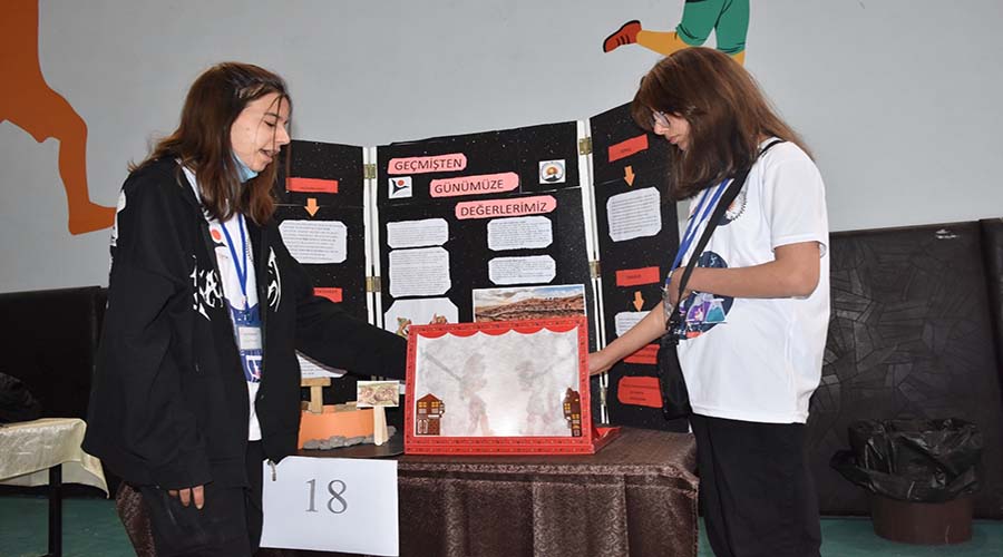 Göbeklitepe’yi Hacivat Karagöz oyunuyla tanıttılar