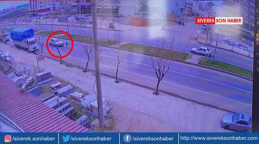 Otomobilin çarptığı kız kardeşler ağır yaralandı!