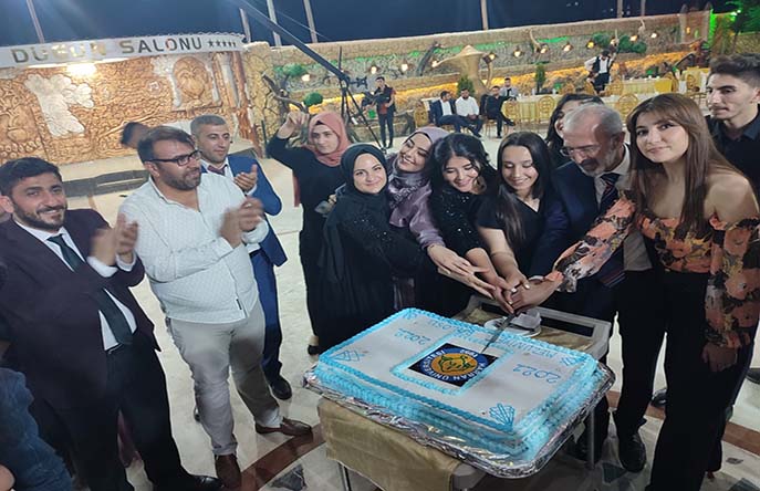 Siverek MYO’da mezuniyet sevinci