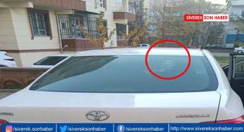 Maganda kurşunu otomobile zarar verdi!