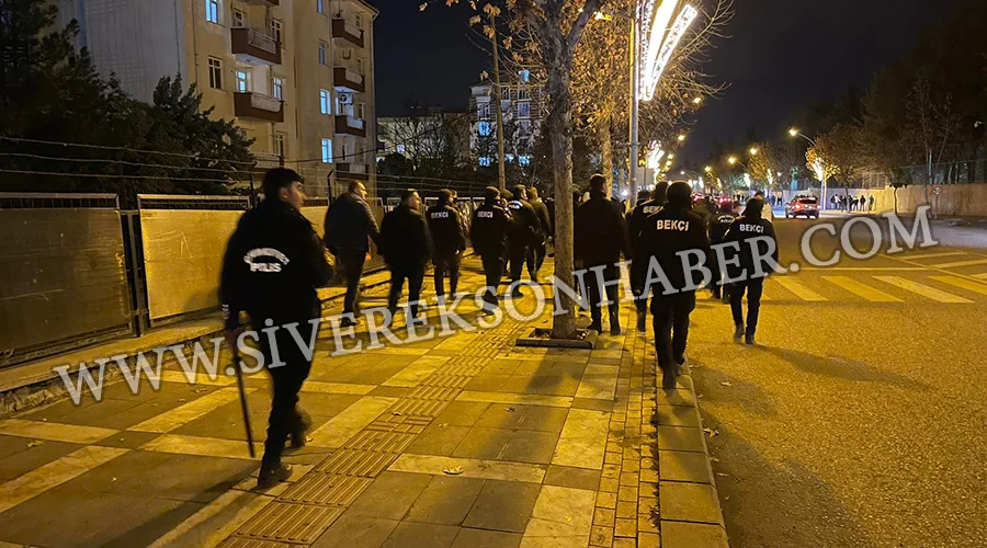 Galatasaray taraftarları galibiyeti kutladı