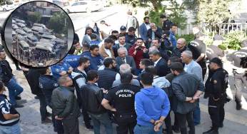 Servis sürücüleri eylem yaparak yol kapattı