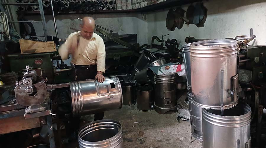 Kış yaklaşırken soba ustaları mesaiye başladı