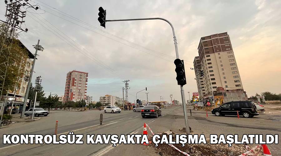 Kontrolsüz kavşakta ışık çalışması başlatıldı