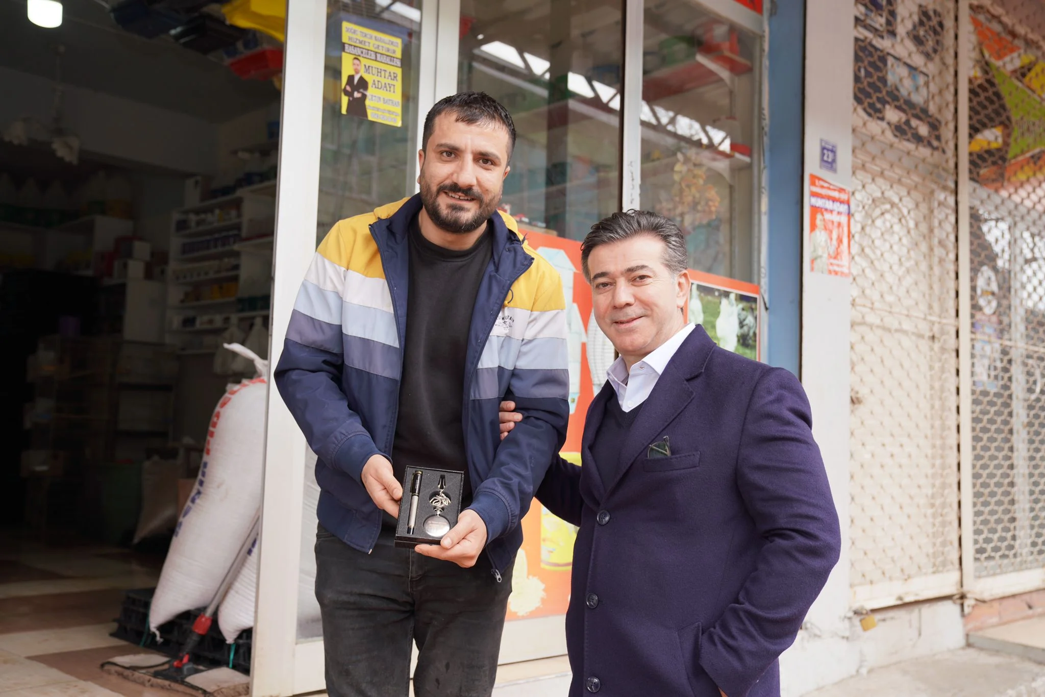 Bucak, esnaf ziyaretlerine devam ediyor