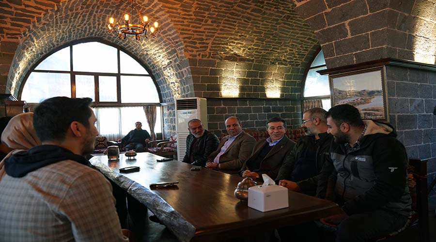 Başkan Adayı Bucak, gazetecilerle bir araya geldi