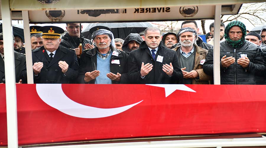 Kalp krizi geçiren asker toprağa verildi