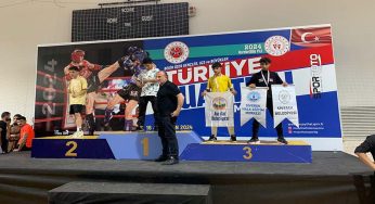 Siverekli sporcular Muaythai Şampiyonası’ndan dereceyle döndü