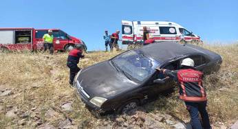 Şarampole devrilen otomobilin sürücüsü yaralandı