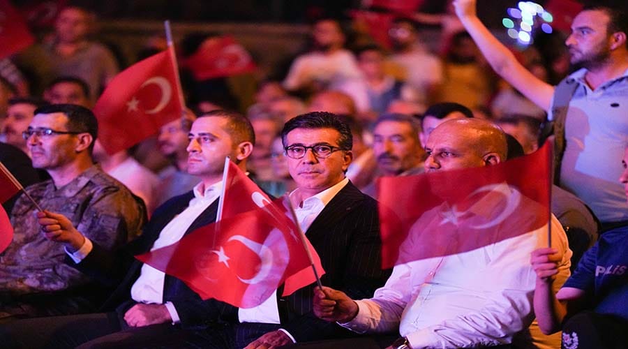 Başkan Bucak: “15 Temmuz bu milletin ekmeğini yiyenlerin alçakça bir saldırısıdır”