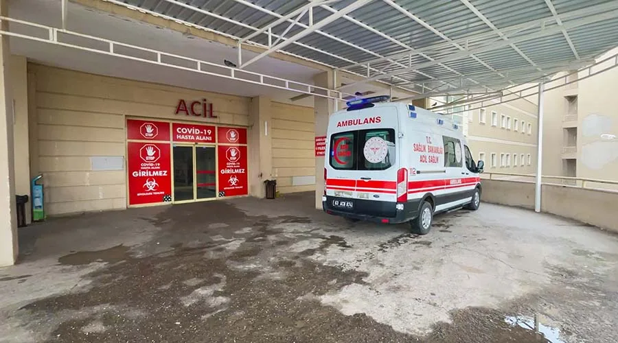 Hurdaya dönen otomobilde 1 kişi ölürken 3 kişi yaralandı!