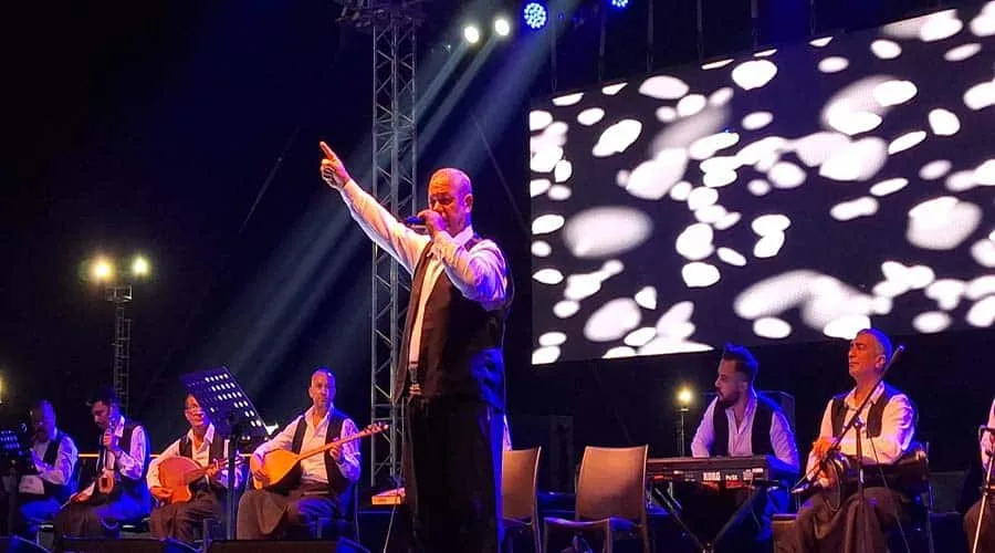 Afyonkarahisar’da Siverek Belediyesi’nin sıra gecesi coşkusu