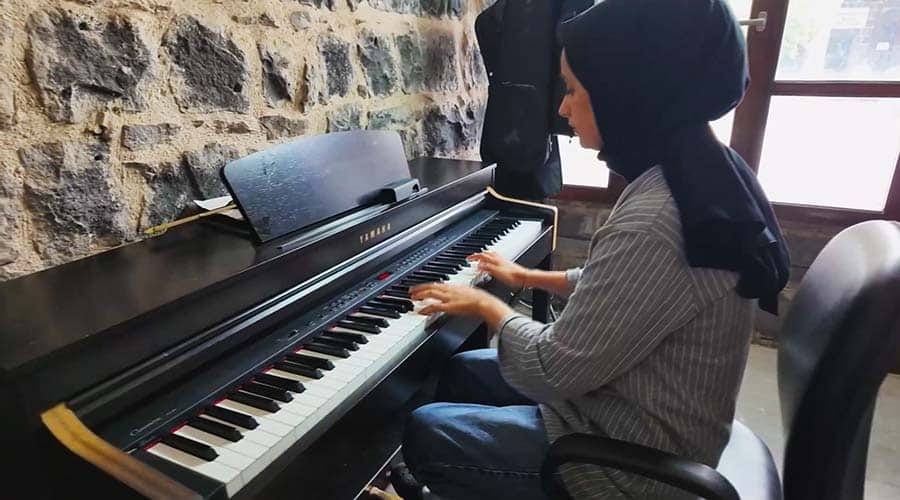 Hayallerindeki üniversitelere belediye kurslarıyla yerleştiler
