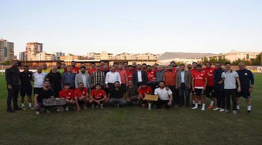 Kent Konseyi’nden Siverek Belediyespor’a tebrik ziyareti