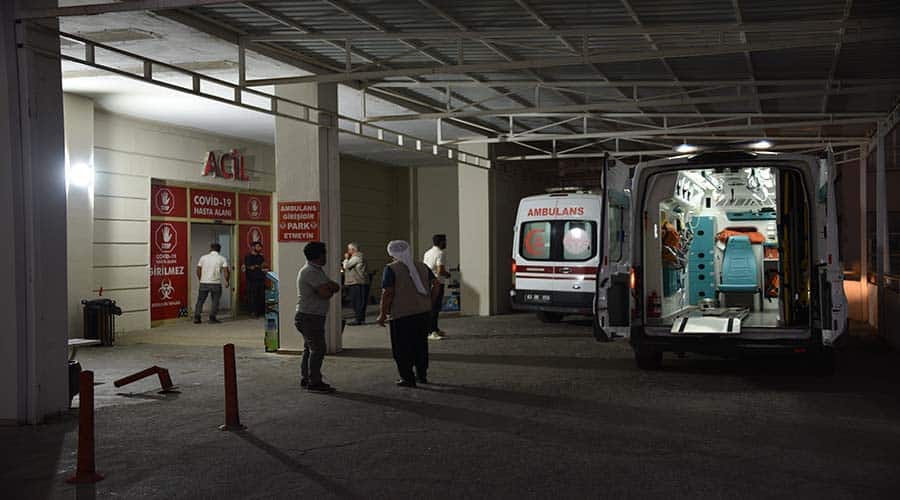 Komşular arasında çıkan kavgada 11 kişi yaralandı