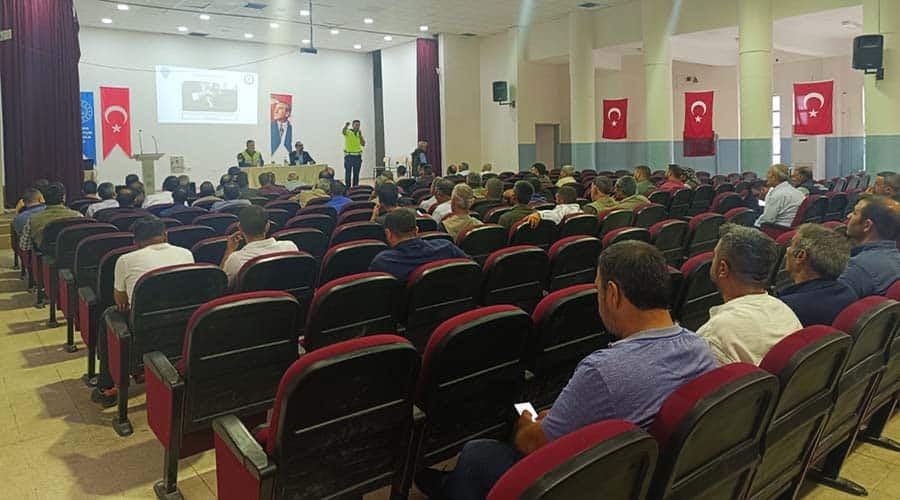 Siverek’te okul servis şoförlerine eğitim verildi