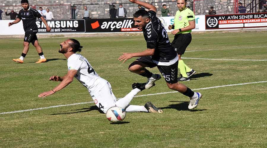 Kırmızı Siyahlılar yola namağlup devam ediyor