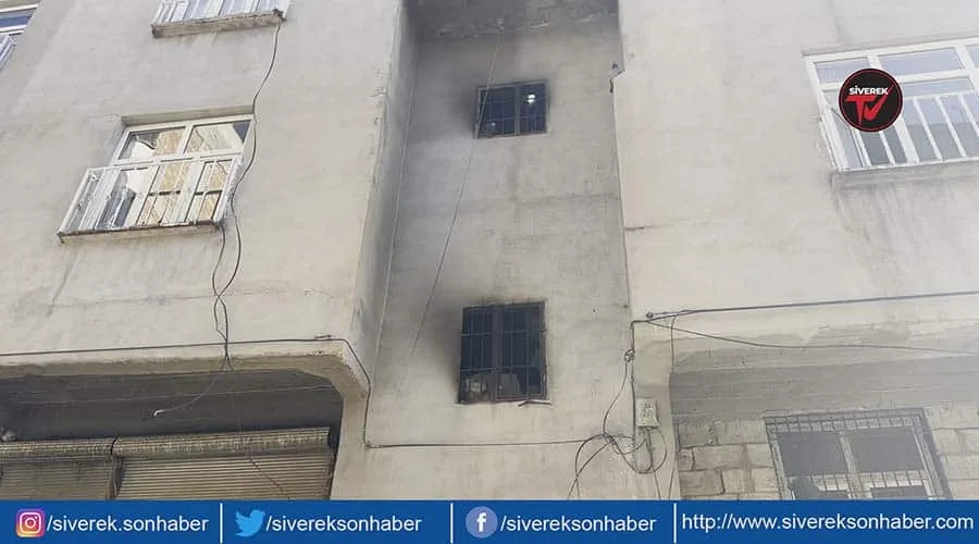 Merdiven boşluğundaki yangında 5 kişi dumandan etkilendi