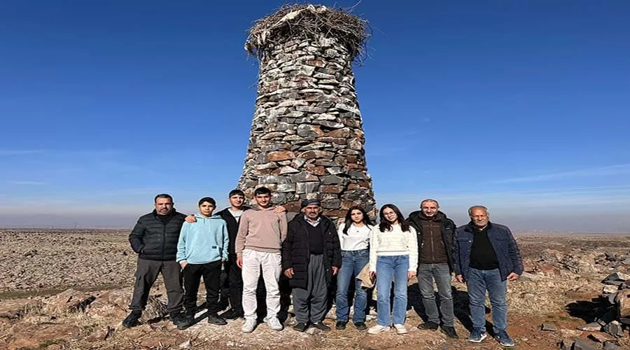 Diyarbakırlı öğrenciler, leylek yuvalarını inceledi