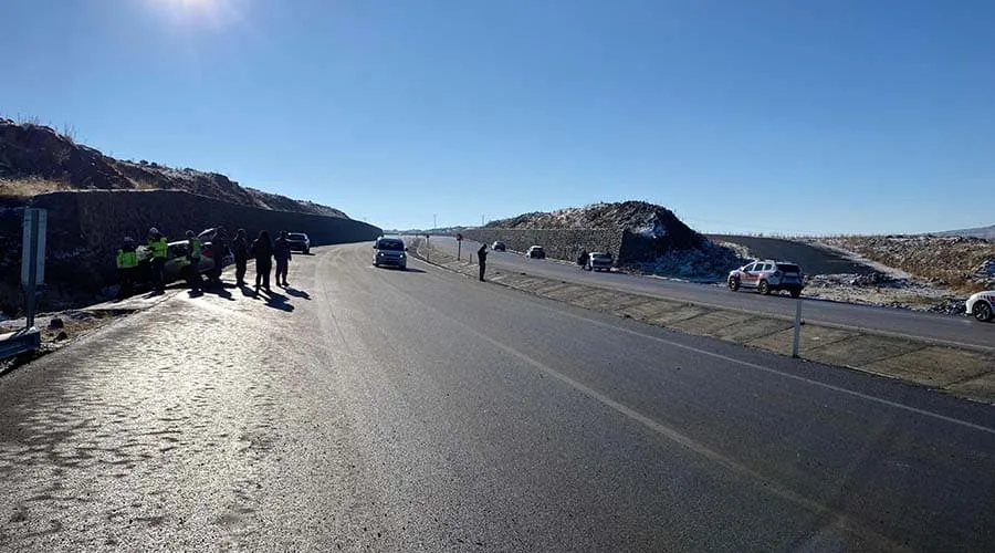 İstinat duvarına çarpan otomobilin sürücüsü öldü!