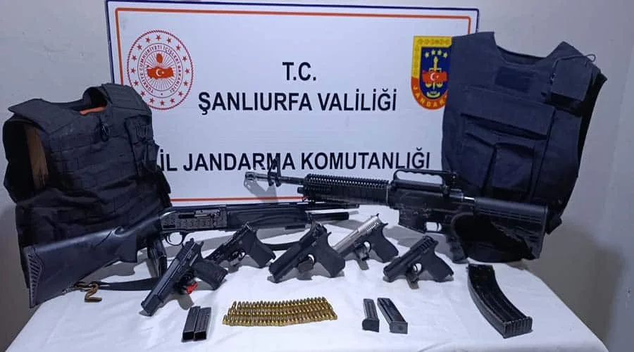 Silah kaçakçılığı operasyonunda 2 şüpheli yakalandı