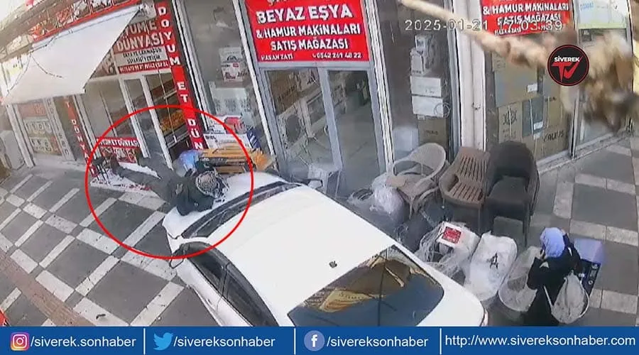 Siverek’te otomobilin çarptığı baba ile oğlu yaralandı