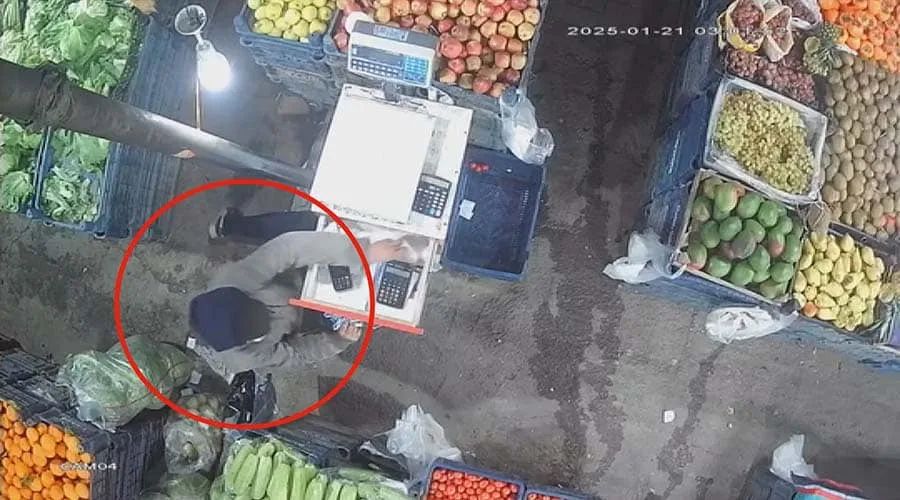 Siverek’te yaşanan hırsızlık güvenlik kamerasına yansıdı!