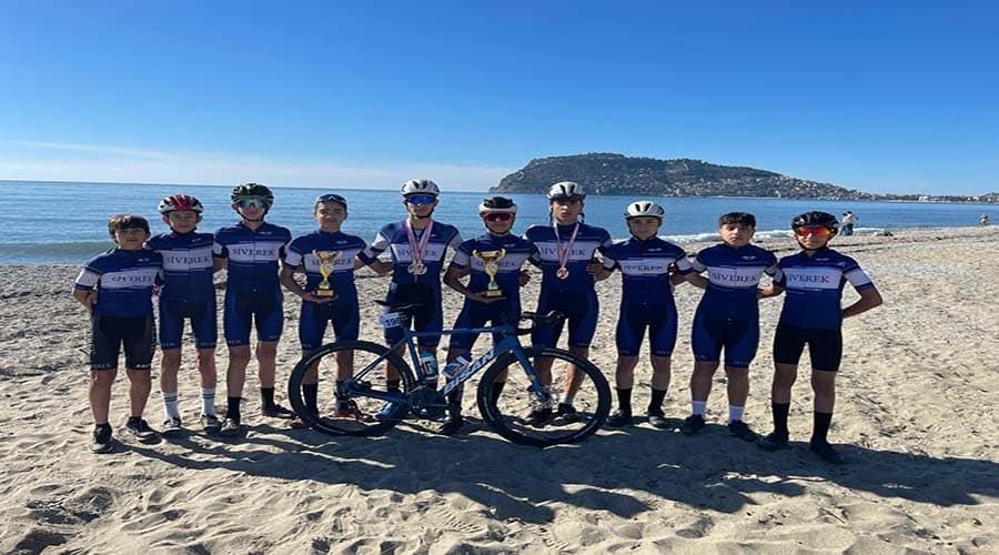 Siverekli bisikletçilerden büyük başarı