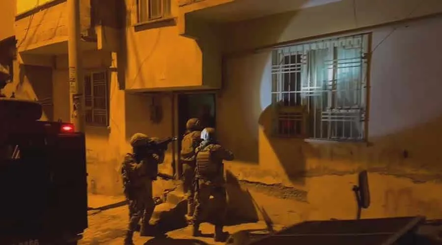 DEAŞ operasyonunda yakalanan 2 şüpheli tutuklandı!