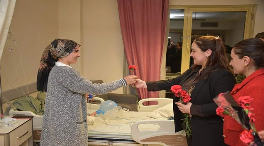 Siverek’te 8 Mart Dünya Kadınlar Günü’nde sağlık çalışanları unutulmadı