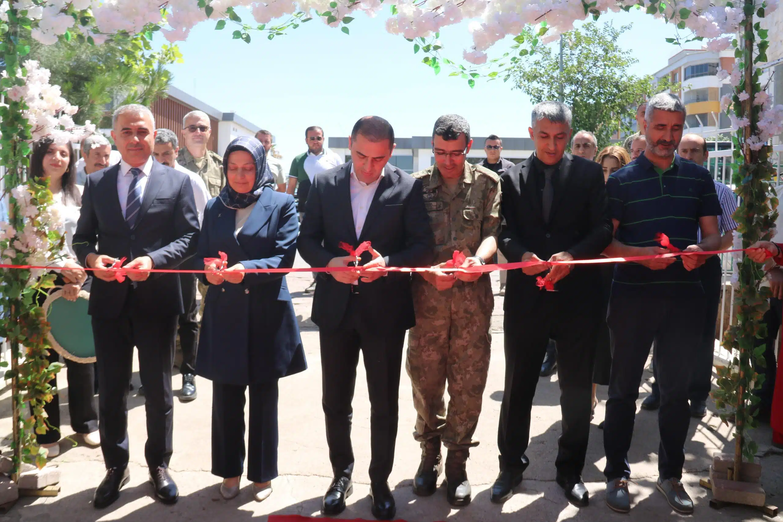 Siverek HEM yıl sonu sergisi açtı