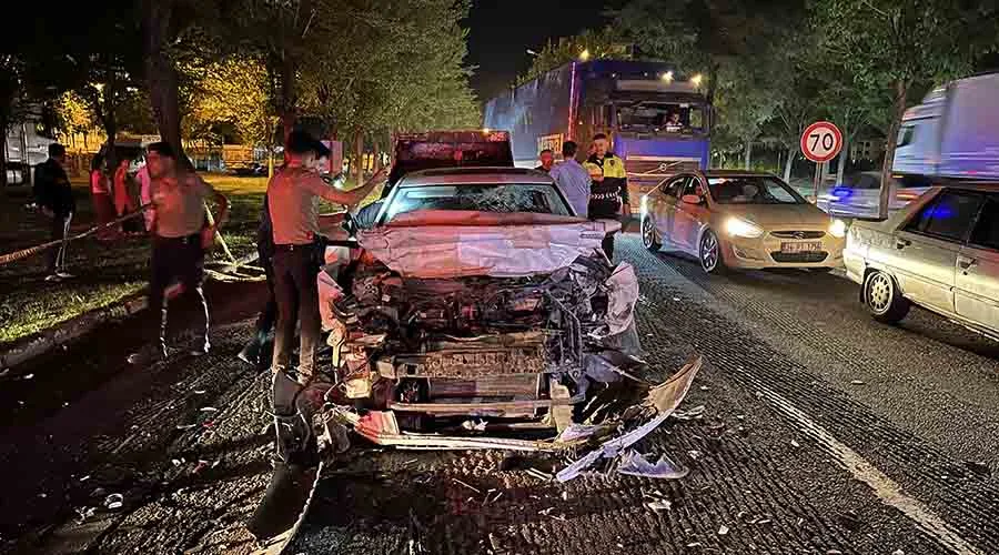 Siverek’te tırla çarpışan otomobilin sürücüsü yaralandı!