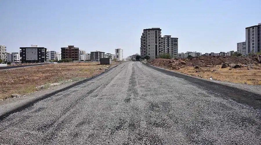 Siverek’te üstyapı çalışmaları devam ediyor