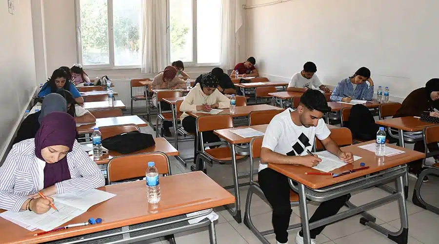 Siverek’te 43 öğrenci belediye kurslarıyla üniversiteye yerleşti