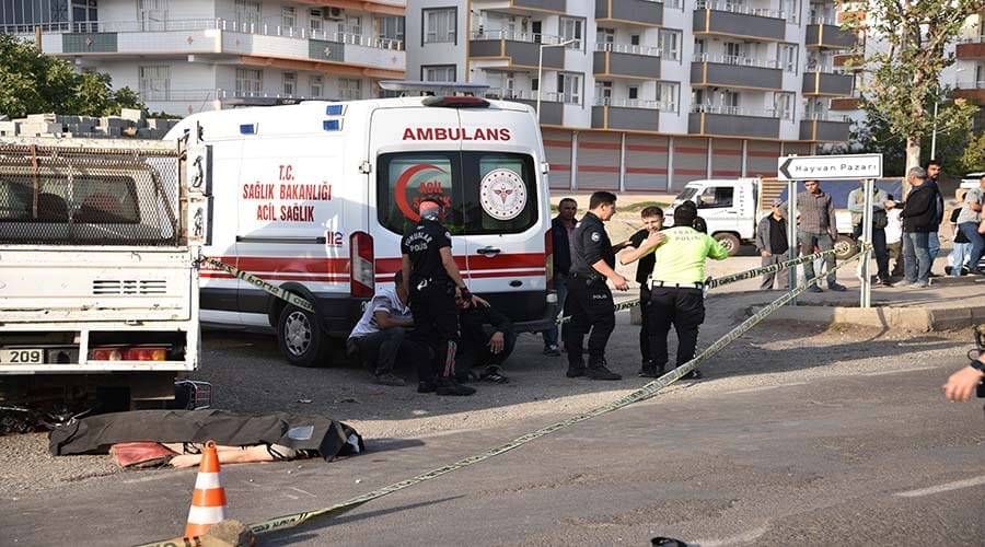 Feci kazada motosiklet sürücüsü hayatını kaybetti!