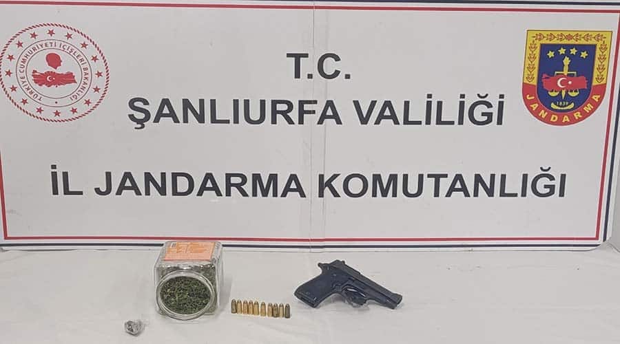 Jandarma uyuşturucu ve ruhsatsız silah ele geçirdi