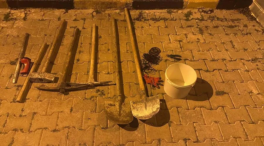 Kaçak Kazı Yapan 5 Şüpheli Suçüstü Yakalandı