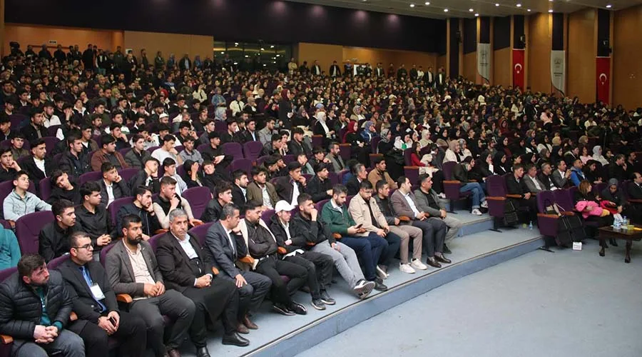 Siverek’te öğrencilere ‘sınav kaygısından başarıya’ konferansı düzenlendi