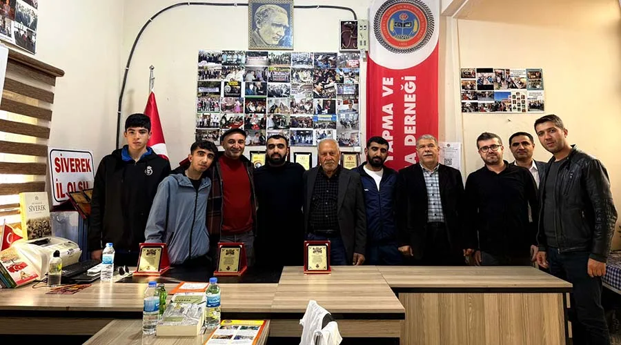 Başarılı sporculardan SİVİL DER’e ziyaret