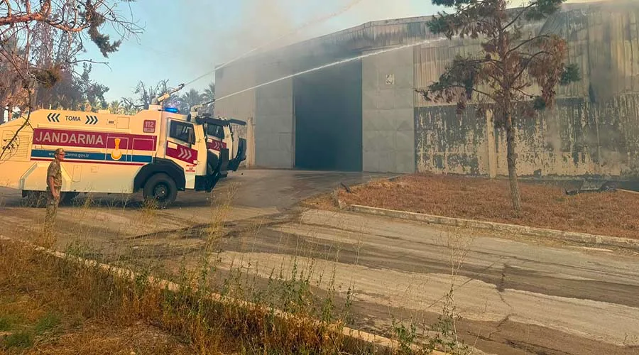 Şanlıurfa’da iş yeri yangınına jandarmadan müdahale